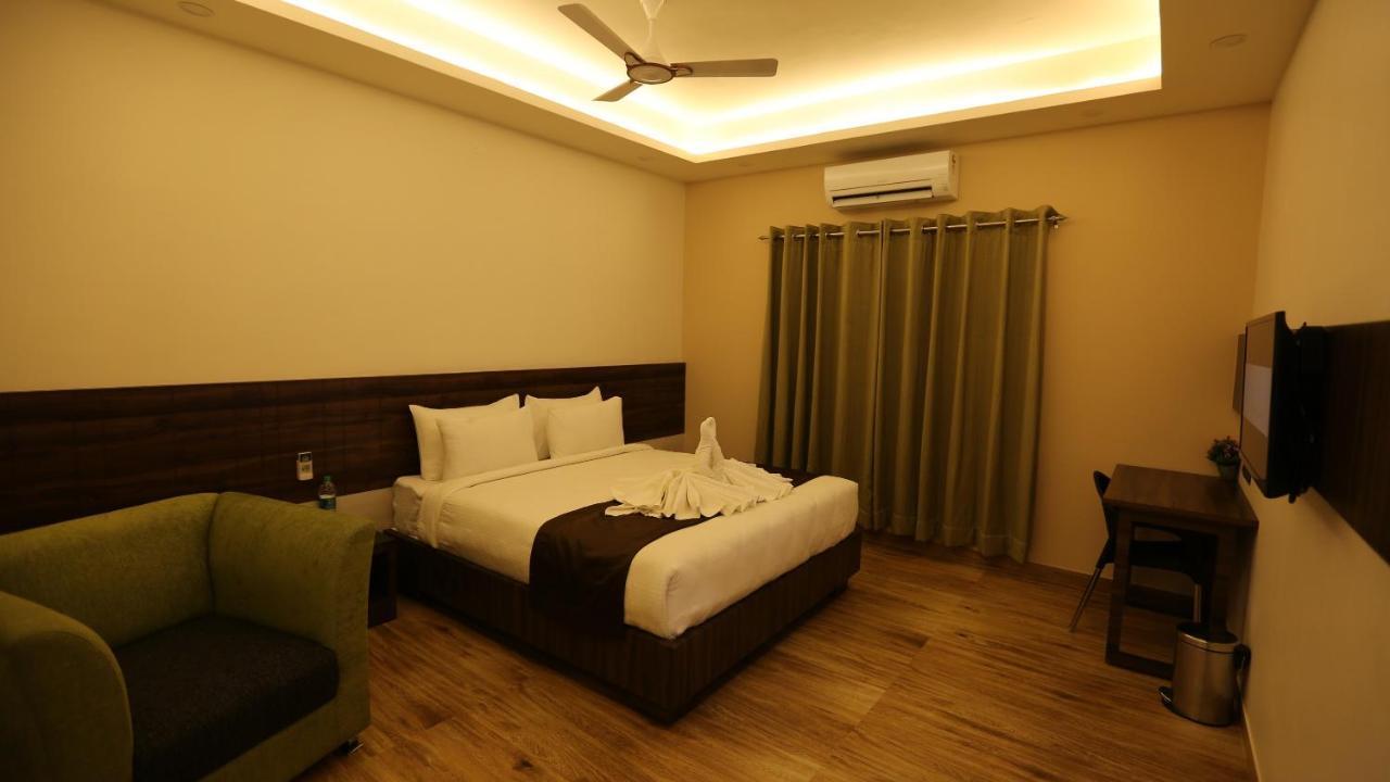The Ventura Grand Hotel Bangalore Eksteriør bilde